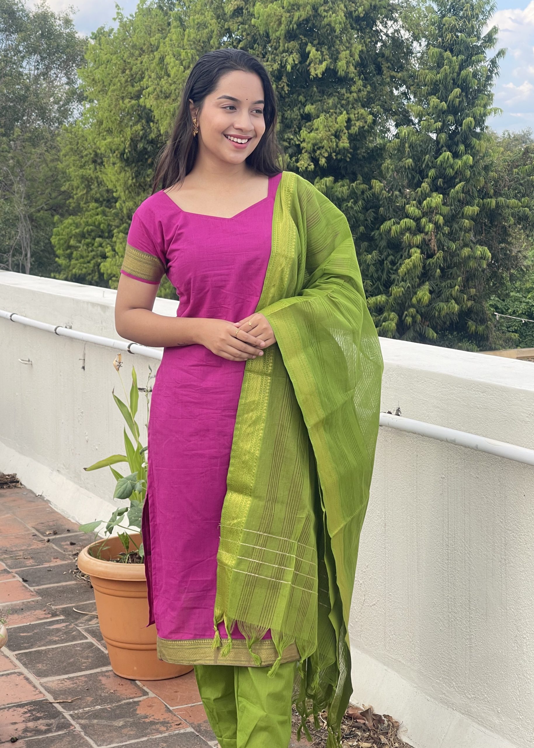 Mangalgiri Suits – Rose & Parrot Green