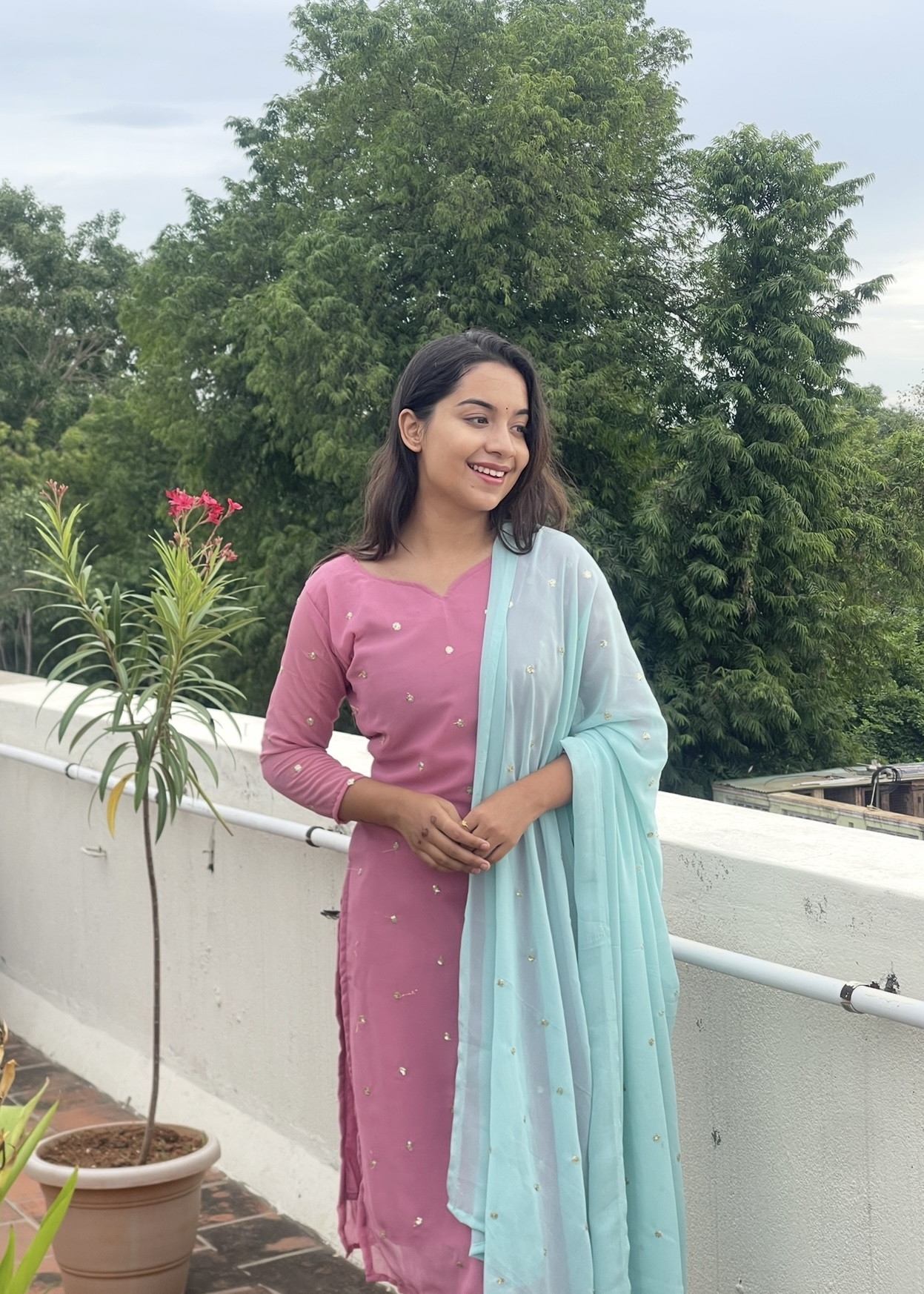 Premium Kurti Sets – (Pink With Blue)
