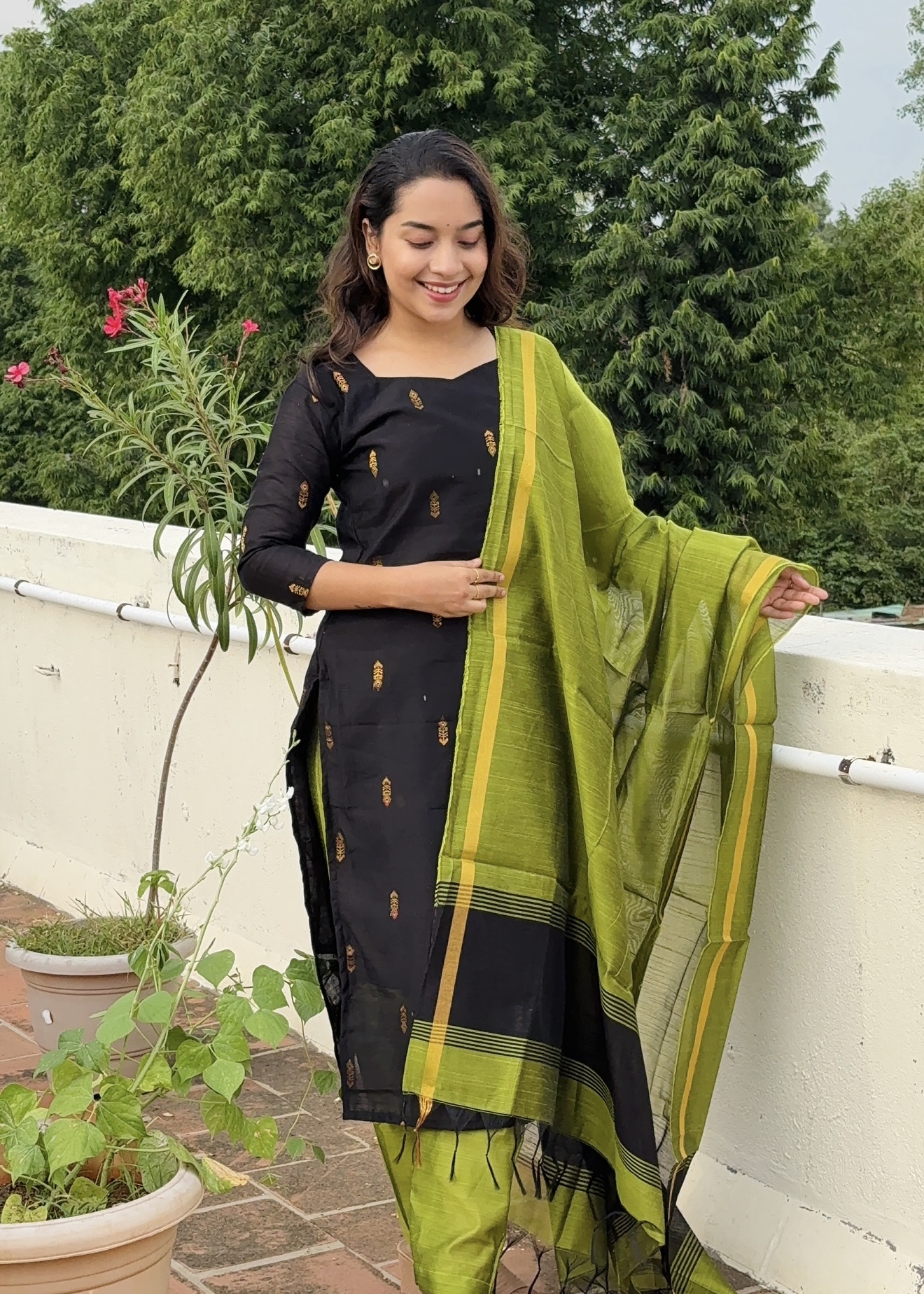 RAW SILK BUTTA SUITS( BLACK& GREEN )