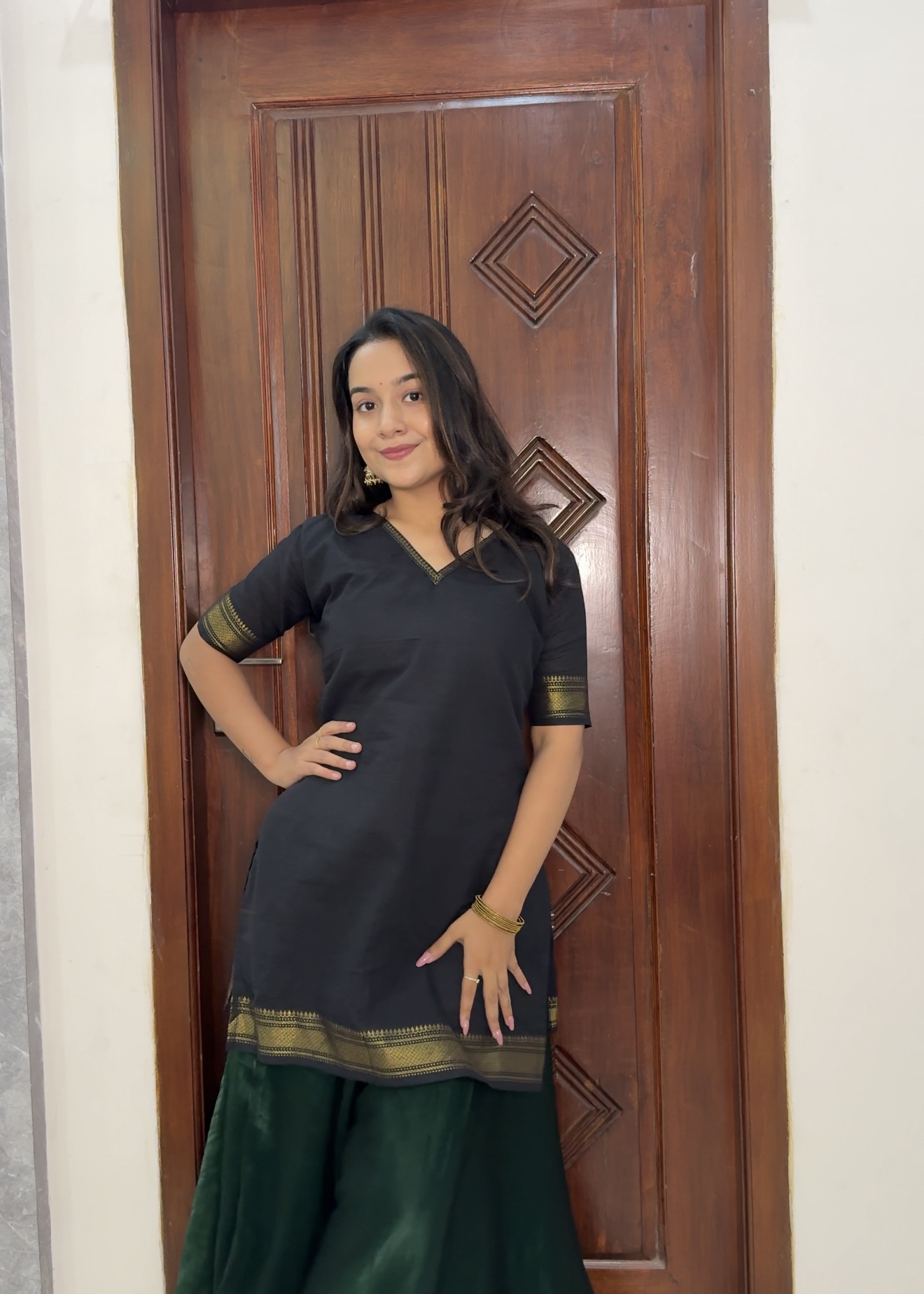Mangalgiri short kurtis – Black