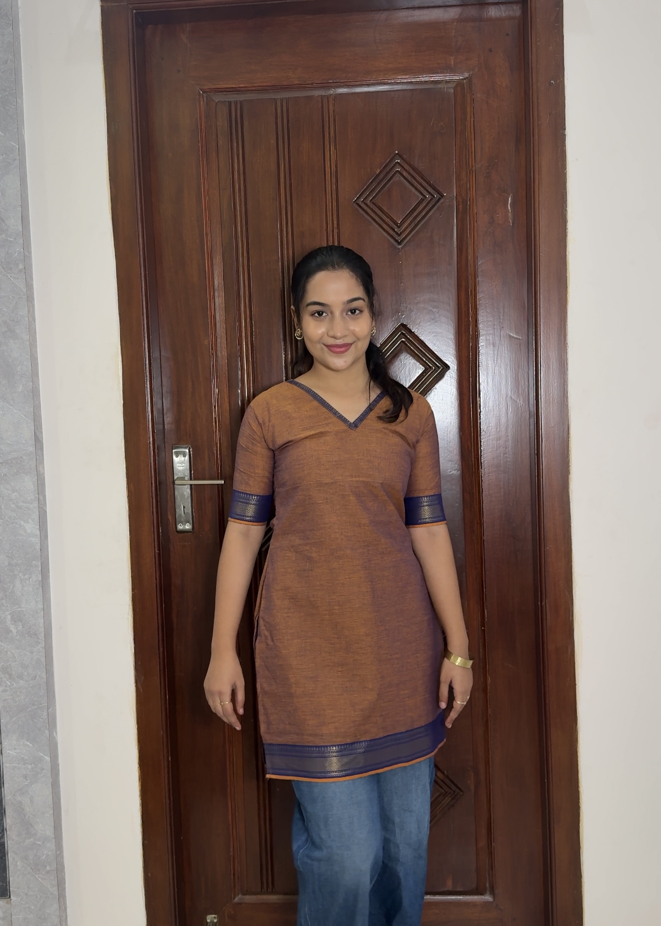 Mangalgiri short kurti – Dusky brown