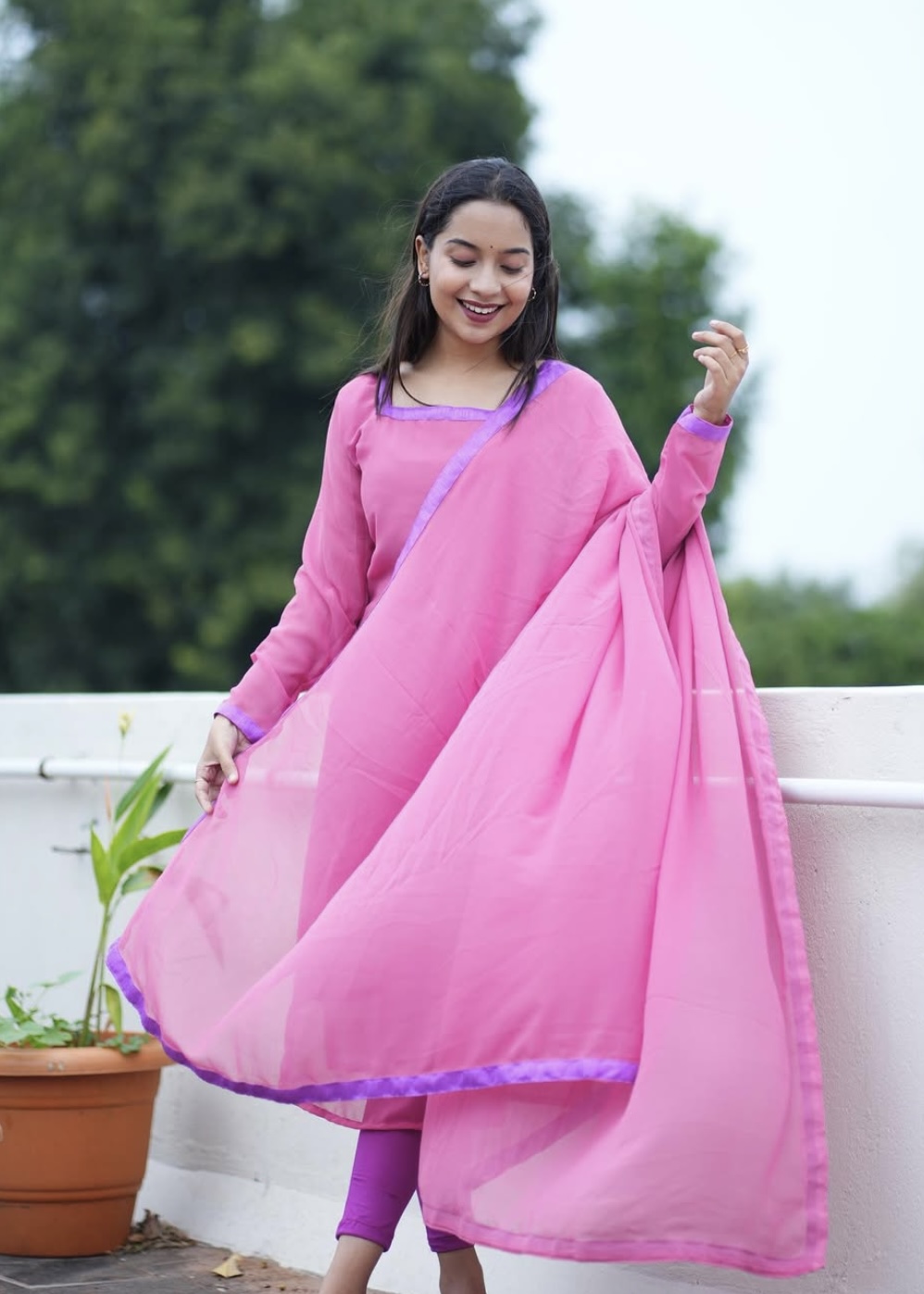 Lace georgette – Rose