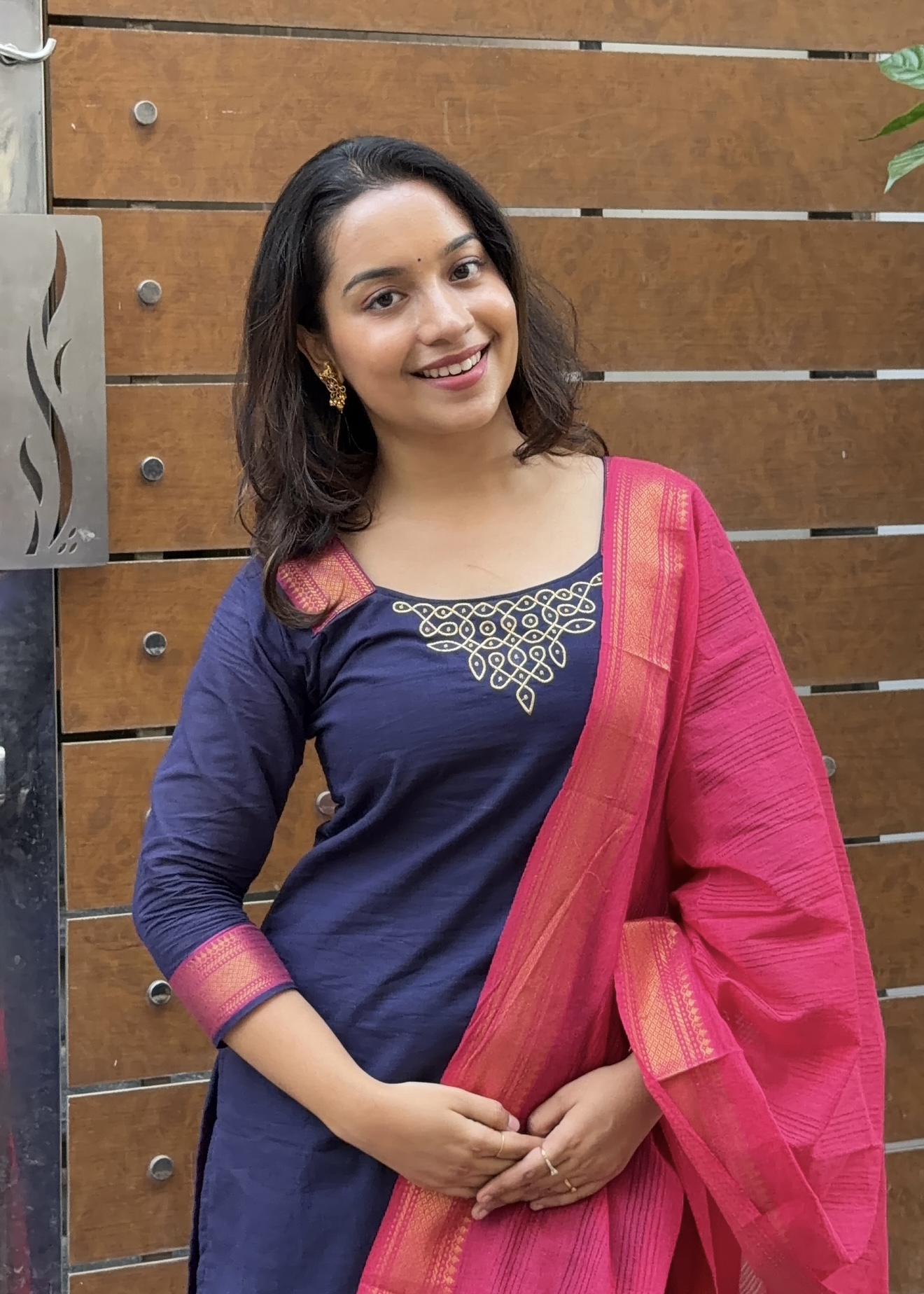 Mangalgiri Kolam Suit - Dark blue & pink - Image 2