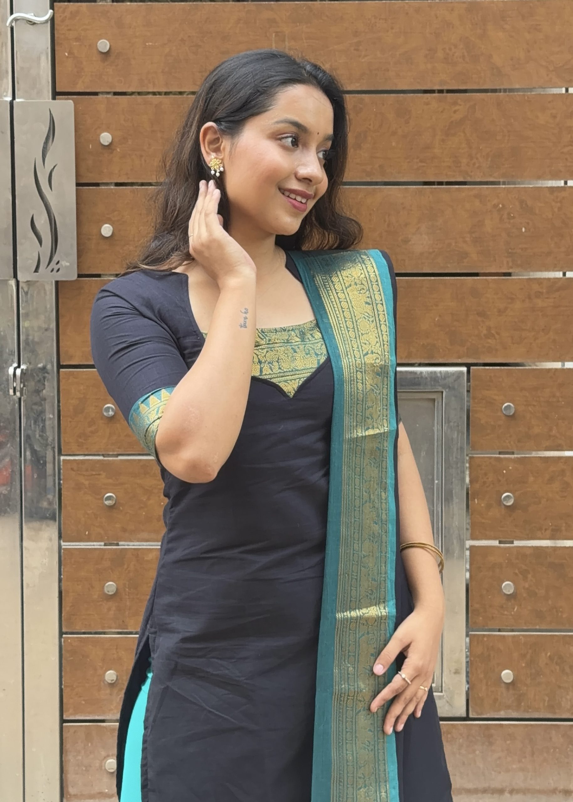 Kanchi Cotton Elephant Border - Black - Image 3